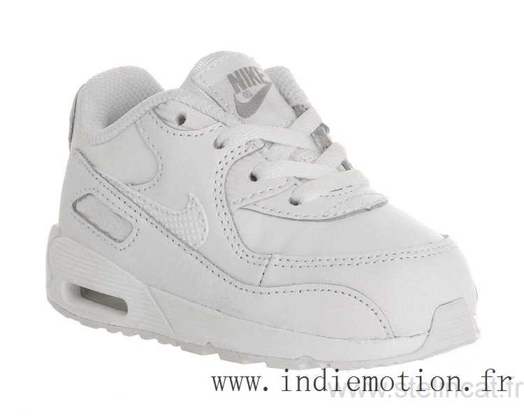 chaussure nike taille 33